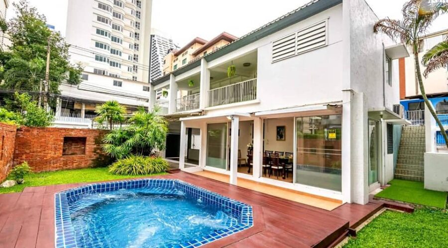 ให้เช่า บ้านเดี่ยวแต่งหรู​ Single House For​ Rent 4BED/4BATH 110 Sq.wa (บีทีเอส​ เพลินจิต)​ + with Jaccuzzi pool