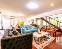 ให้เช่า บ้านเดี่ยวแต่งหรู​ Single House For​ Rent 4BED/4BATH 110 Sq.wa (บีทีเอส​ เพลินจิต)​ + with Jaccuzzi pool