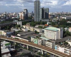 ให้เช่าและขาย คอนโด The Diamond Sukhumvit (BTSอ่อนนุช) 1ห้องนอน 35ตรม. 11,000 รวมส่วนกลาง มีที่จอดรถฟรี