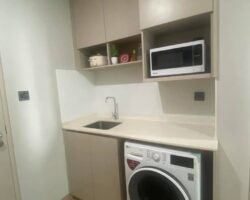 ให้เช่า/Rent  คอนโด ลุมพินี สวีท เพชรบุรี มักกะสัน เช่า 18,000 บ./พท.ใช้สอย 25.13 ตรม. เข้าอยู่ได้ พฤษภาคม 2568 ยูร่าestate Ref NO.247U109