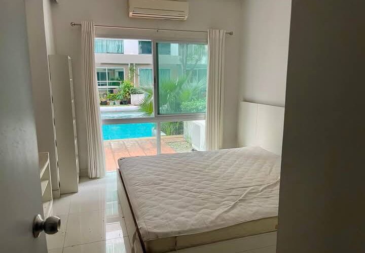 ขาย A Space sukhumvit77 คอนโด  ห้องใหญ่ 45ตรม. 1,650,000 บาท โอน50/50 ติดต่อ AGยูร่า QR211U314