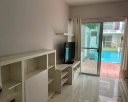 ขาย A Space sukhumvit77 คอนโด  ห้องใหญ่ 45ตรม. 1,650,000 บาท โอน50/50 ติดต่อ AGยูร่า QR211U314